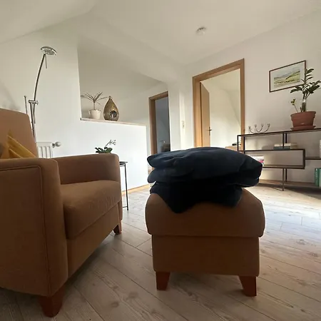 Apartment Mit Balkon Dg *