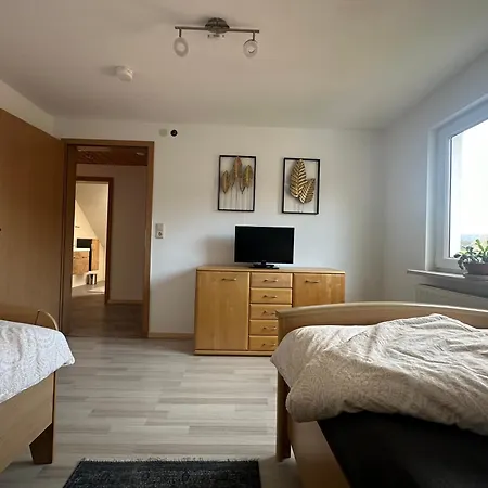 Mit Balkon Dg 아파트 *