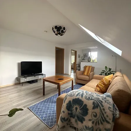Mit Balkon Dg Apartment Neustadt bei Coburg